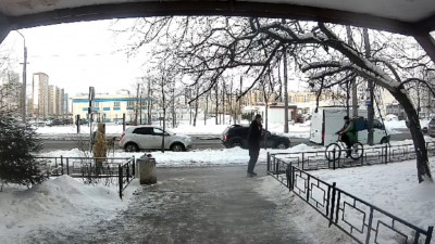 Мужчину ранили ножом на улице Композиторов