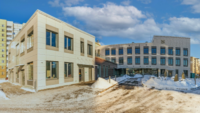 На улице Чудновского завершилось строительство медицинского центра с детской поликлиникой