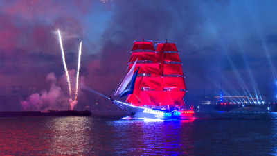 На «Алые паруса» движение массово ограничат в центре Петербурга