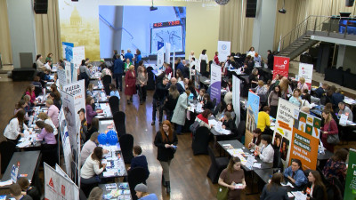 Как прошла ежегодная ярмарка вакансий «Профессиональный мир женщин»