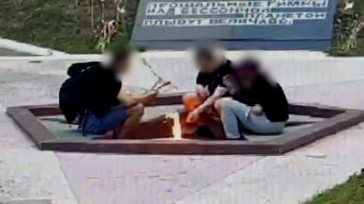 За шашлык на Вечном огне в Киришах молодым людям дали по году колонии