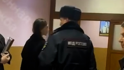 Суд арестовал мошенника, который под видом полицейского отнял у пенсионерки из Петербурга более 4 млн рублей