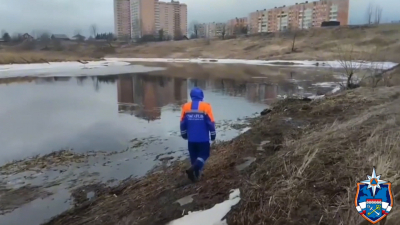 На реке Тосне продолжаются поиски мальчика, провалившегося под лёд