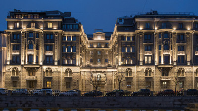 Александр Беглов: Новая подсветка подчеркнет уникальные архитектурные особенности дома Веге на Крюковом канале