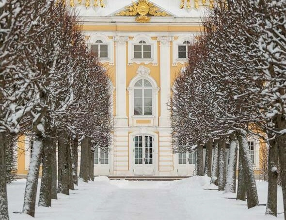 8 марта женщин бесплатно пустят во дворцы Петергофа и Ораниенбаума - tvspb.ru