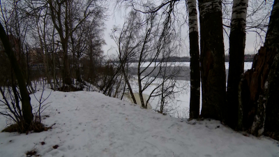 Петербуржец нашел в Неве два чемодана с человеческими останками