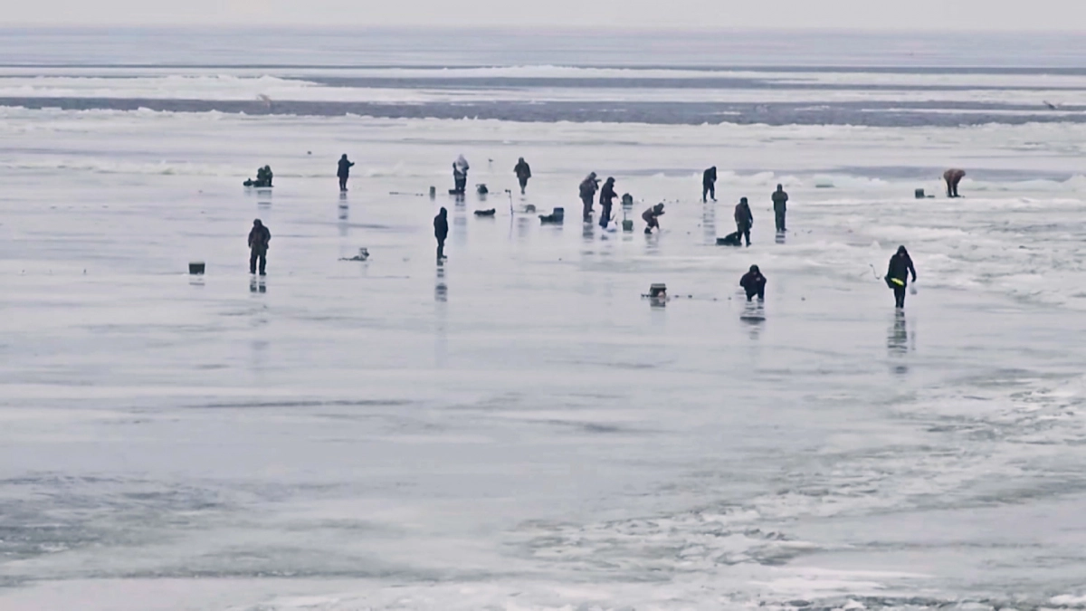 Можно, но осторожно: с 16 января разрешено выходить на лед Финского залива и водоемов Петербурга - tvspb.ru
