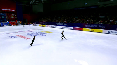 Петербургские фигуристы завоевали целую россыпь медалей на командном турнире в Челябинске