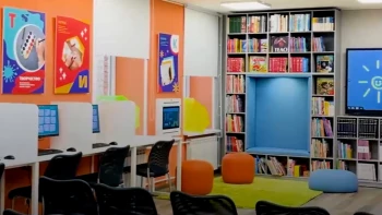 На бульваре Красных Зорь после капремонта открыли детскую библиотеку «ЗОНТИК»