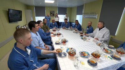 Экскурсию по достопримечательностям провели участникам СВО, которые проходят лечение в Петербурге