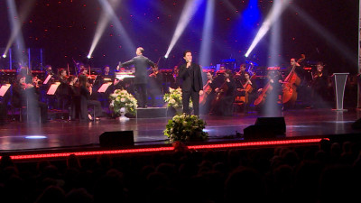 В БКЗ «Октябрьский» поздравили сотрудников ЖКХ с профессиональным праздником