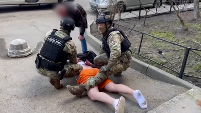 В Петербурге задержали семерых мошенников, выдававших себя за страховых агентов