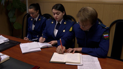 Александр Беглов поздравил сотрудников прокуратуры с профессиональным праздником