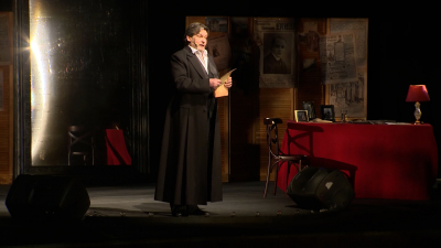 В Петербурге к 135-летию артиста прошла премьера спектакля «Вертинский»