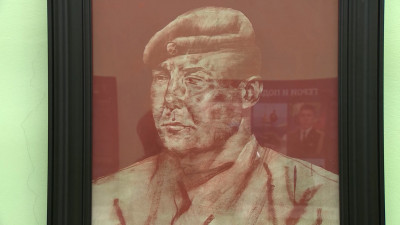 В Смольном открылись две выставки, посвященные участникам боёв за освобождение Донбасса