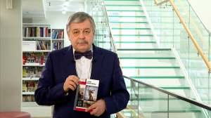 Обратите внимание. Имя Маршала артиллерии Героя Советского союза  Василия Казакова на карте Петербурга