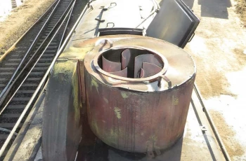 Тепловоз загорелся в Морском порту Петербурга