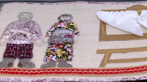 По страницам любимых детских книжек с тактильными картинками и шрифтом Брайля на выставке в библиотеке на Стрельнинской