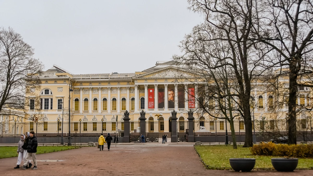 Большинство петербуржцев не планируют совмещать отпуск или выходные с ноябрьскими праздниками - tvspb.ru