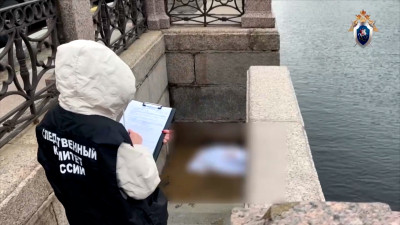 Тело мужчины вытащили из реки Мойки