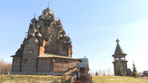 Портал в мир деревянного зодчества русского Севера: усадьба Богословка — «петербургские Кижи»