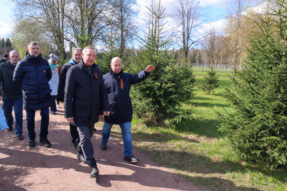 Александр Беглов предложил петербуржцам дать название безымянному скверу за Пискарёвским мемориальным кладбищем - tvspb.ru
