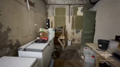 Очередную подпольную лабораторию по производству запрещённых веществ нашли в Петербурге