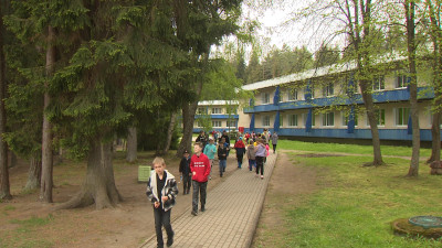 В 2025 году юные петербуржцы получат летние путевки в оздоровительные лагеря 40 регионов России
