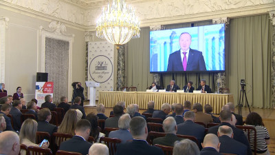 Александр Беглов поздравил Союз промышленников и предпринимателей Петербурга с юбилеем