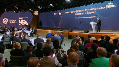 Михаил Мишустин сообщил, что ВВП России в прошлом году вырос на 4,3 процента: это – больше, чем у стран, вводивших санкции