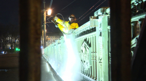 Мойка тротуаров, остановок, фасадов, памятников