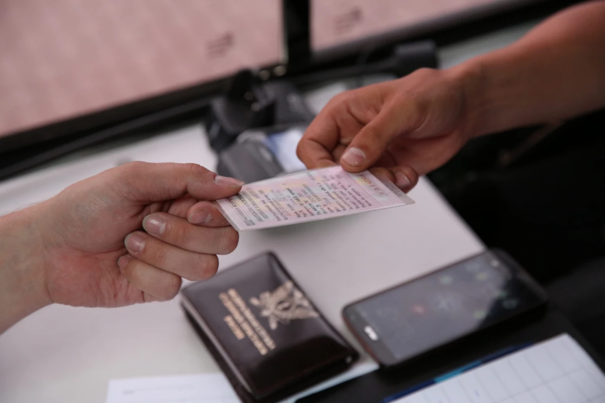 В Петербурге свыше 3,5 тысяч водителей-должников не имеют права садиться за руль - tvspb.ru