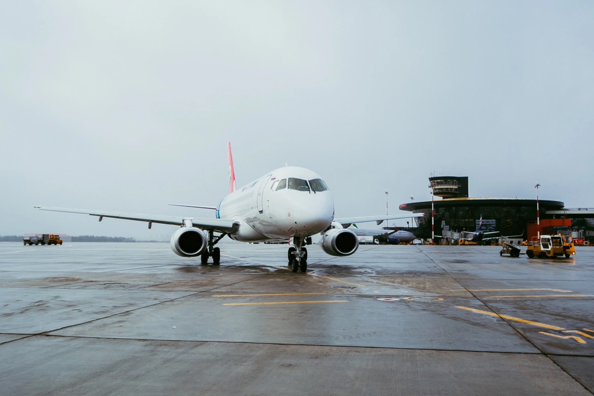 Самолет рейса Петербург – Киров совершил экстренную посадку в Шереметьево - tvspb.ru