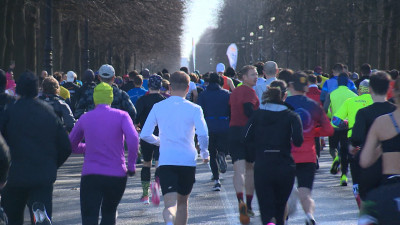 Более 4 тысяч бегунов приняли участие в полумарафоне «Арена»
