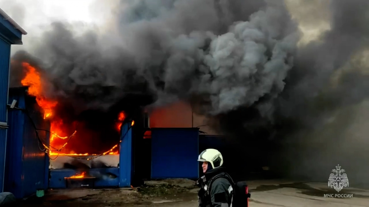 Пожар на складе в Дизельном проезде ликвидировали - tvspb.ru