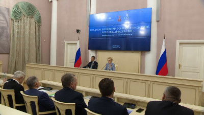 Какие вопросы поднимет Совет законодателей на заседании в Петербурге