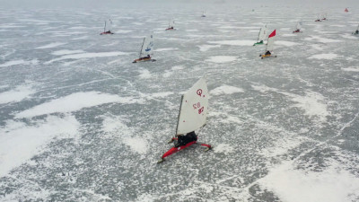 Двое петербуржцев заняли призовые места на Первенстве России в классе «буер Ледовый оптимист»
