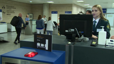 Пассажирку Пулково задержали за попытку улететь по чужому паспорту