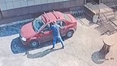 В Ленобласти пьяный человек разбил чужую машину, потому что ему не дали идти в баню