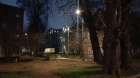В квартале на Магнитогорской улице появилось современное освещение