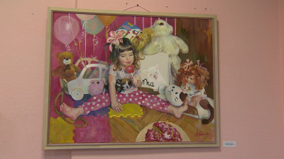 В петербургском Родильном доме №17 открылась выставка картин, посвященная материнству