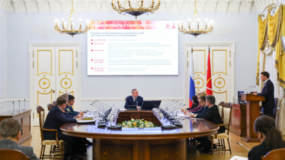 Александр Беглов поручил создать комфортные условия ветеранам во время шествия «Бессмертного полка» и организовать всестороннюю поддержку