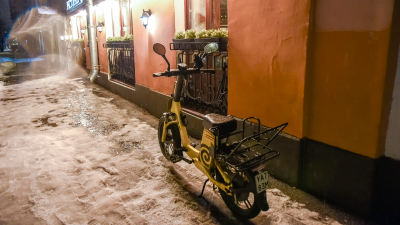 В Петербурге ищут курьера с зарплатой от 277 тысяч рублей