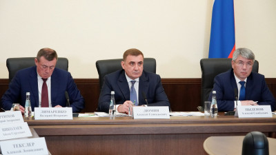 Владимир Путин: Важно выработать более четкие стандарты по содержанию и ремонту многоквартирных домов