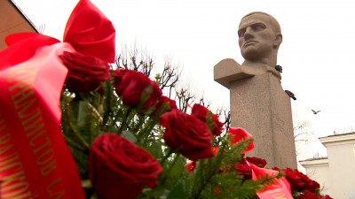 В Петербурге почтили память Владимира Маяковского