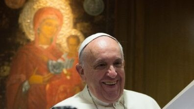 Александр Беглов выразил соболезнования в связи со смертью папы римского Франциска