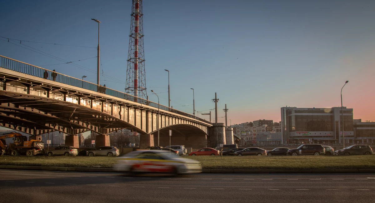 Кантемировский мост будут разводить две ночи подряд - tvspb.ru