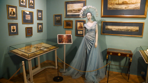 Выставка костюмов из фильма «Пророк. История Александра Пушкина» во Всероссийском музее А. С. Пушкина