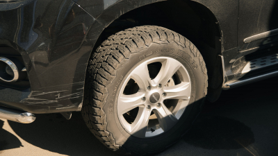 Спешить не стоит: водителям рассказали, когда стоит менять летние шины на зимние