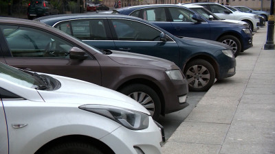 В Петербурге парковочное разрешение смогут получить многодетные семьи, в которых старший ребёнок до 23 лет обучается очно